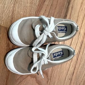 Toddler Keds Khaki Canvas Shoes Size 7– like NEW!